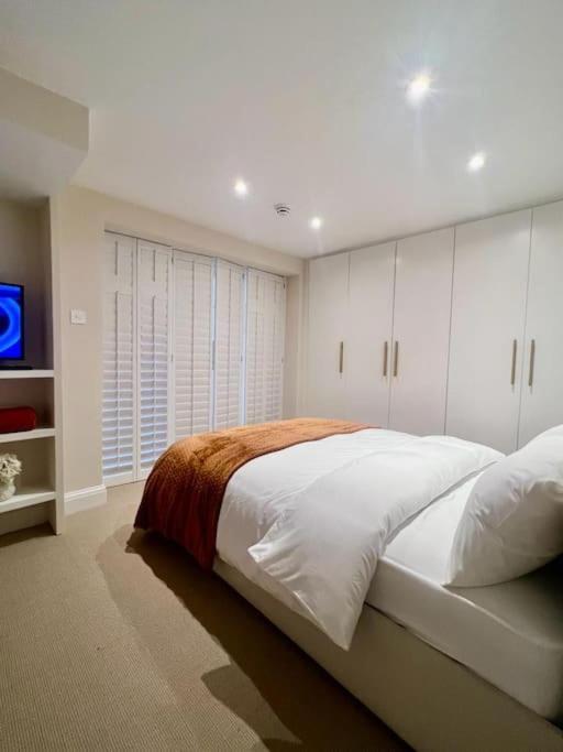 New Flat In Holland Park Apartman London Kültér fotó