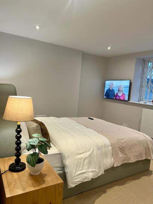 New Flat In Holland Park Apartman London Kültér fotó