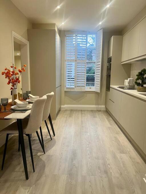 New Flat In Holland Park Apartman London Kültér fotó